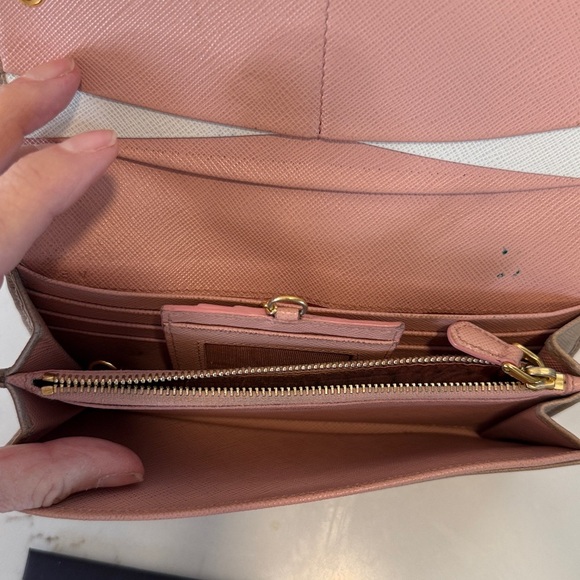 Prada Saffiano leather wallet - Picture 13 of 13